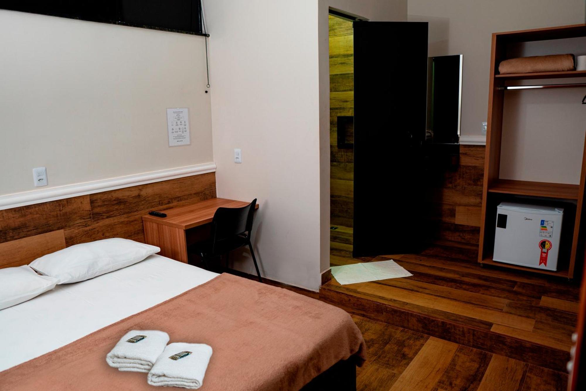 Hotel Nixon Proximo, Rodoviaria, Prefeitura E A Matriz Central Itai  Екстер'єр фото