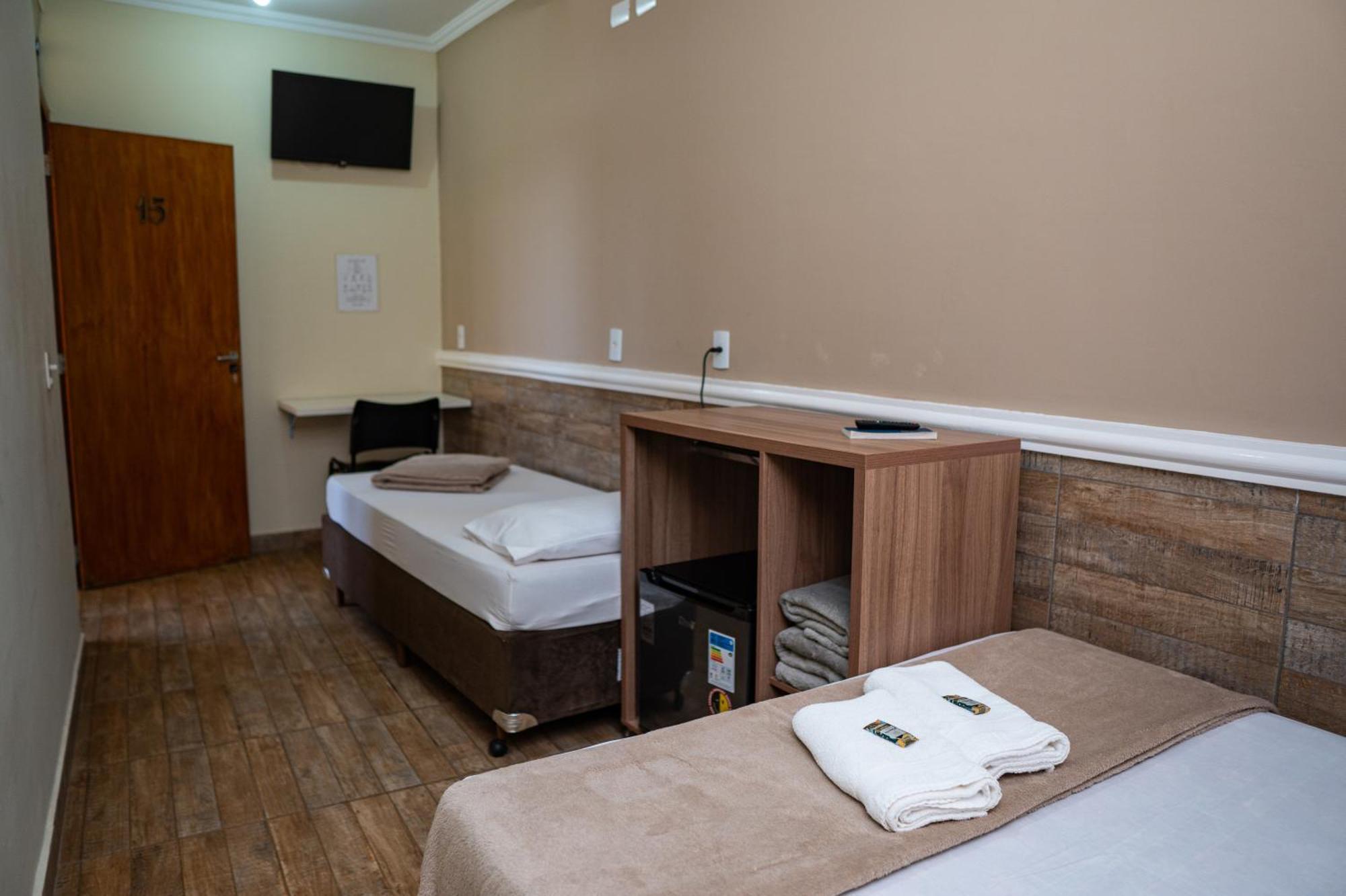 Hotel Nixon Proximo, Rodoviaria, Prefeitura E A Matriz Central Itai  Екстер'єр фото